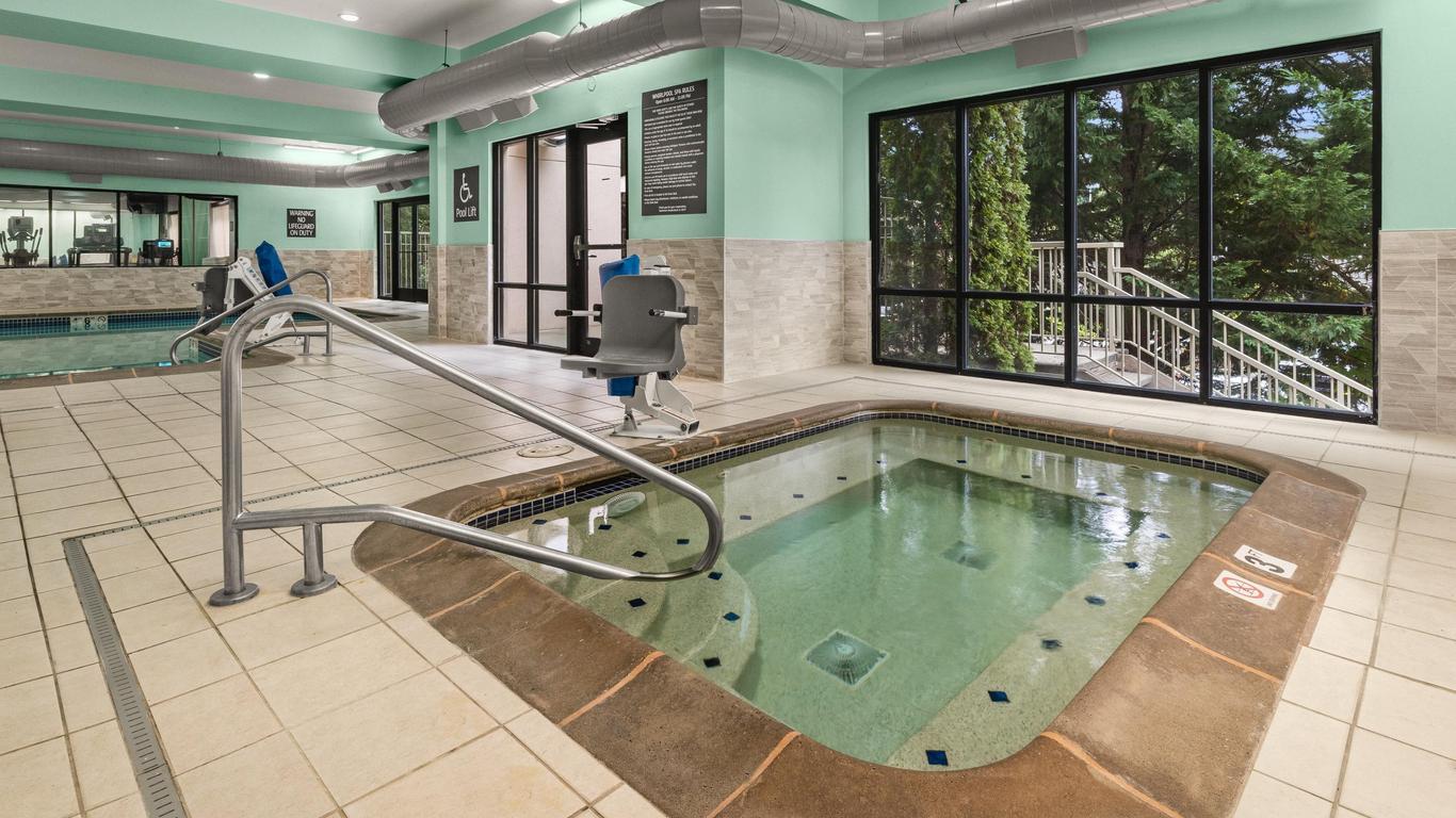 Holiday Inn & Suites Bothell