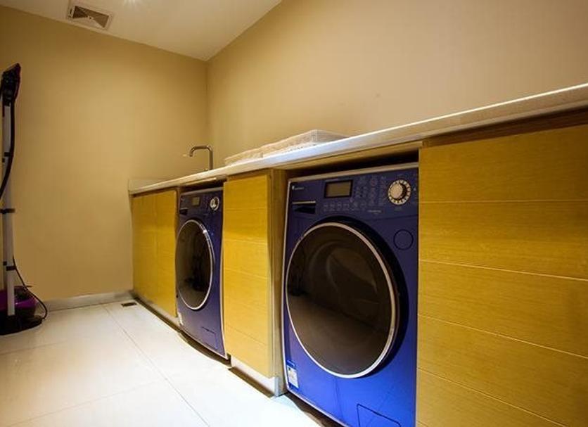 Laundry facility Photo