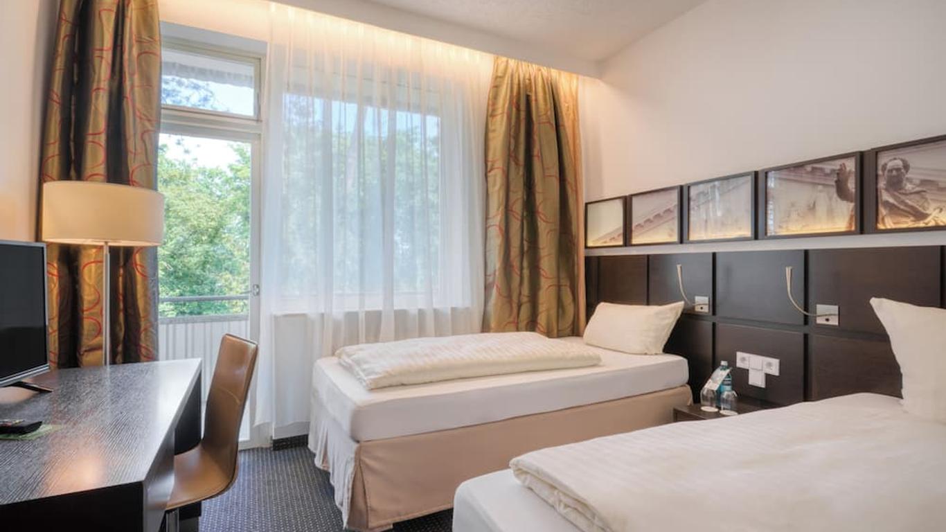 Waldhotel