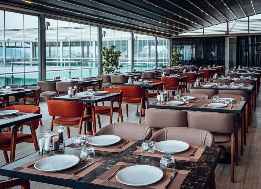 Restaurant Photo