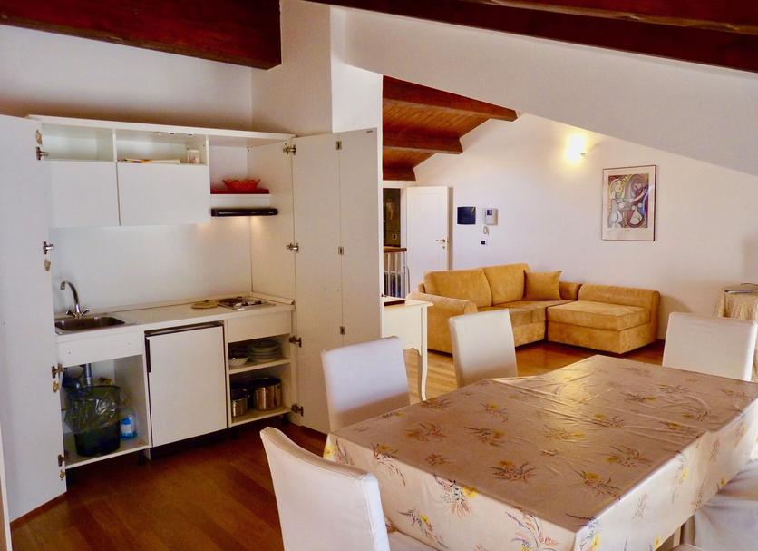 Dining room Photo