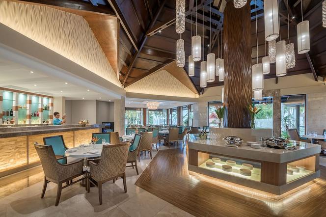 Henann Resort Alona Beach