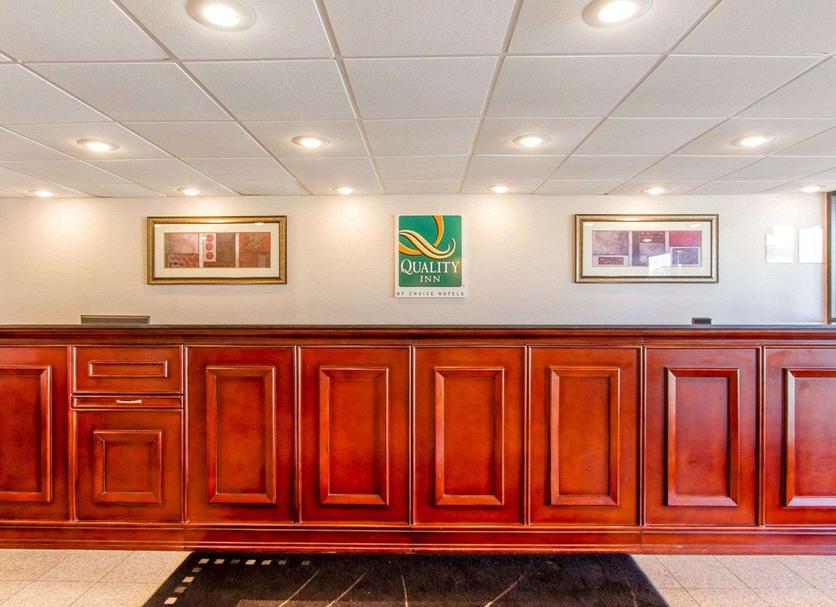 Front desk Photo