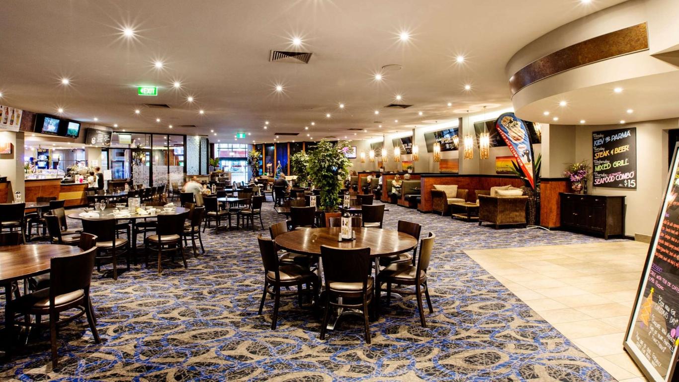 Nightcap at Sandbelt Hotel