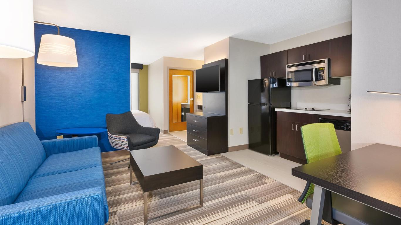 Holiday Inn Express & Suites Blacksburg - University Area