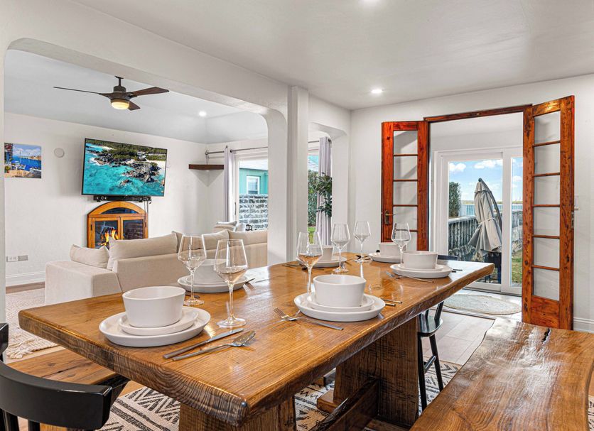 Dining room Photo