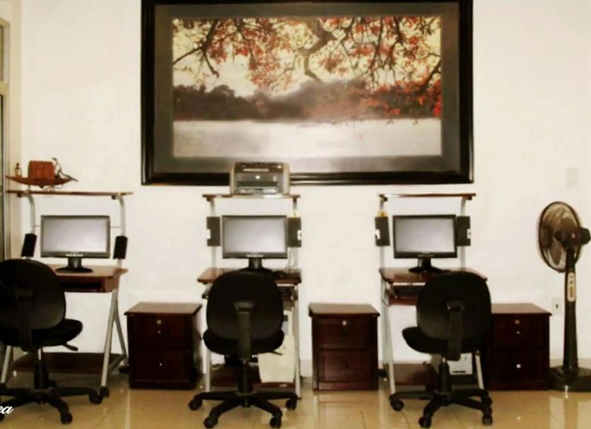 Business center Photo