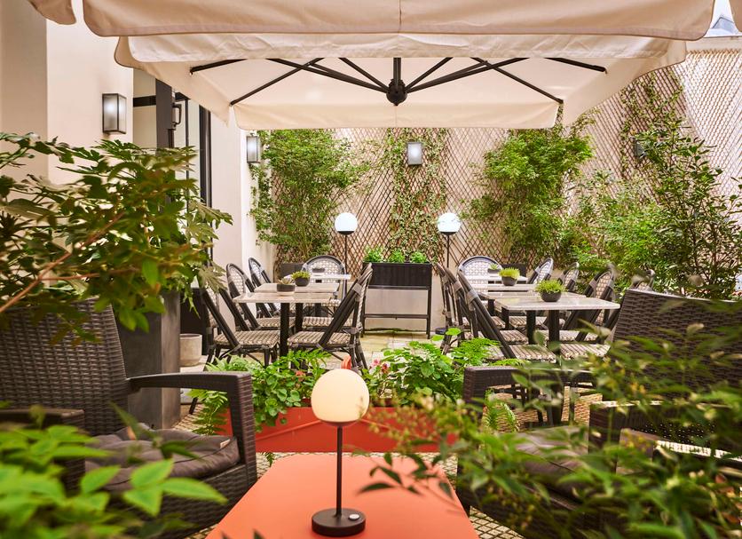 Restaurant Photo