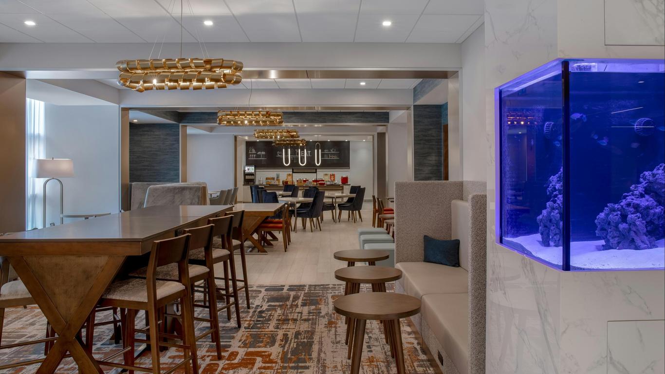 Hampton Inn by Hilton Winnipeg Downtown