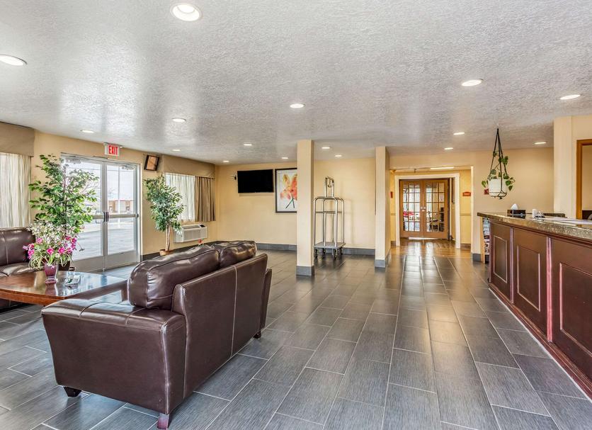 Front desk Photo