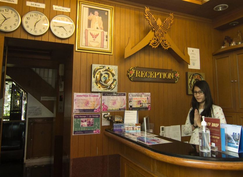 Front desk Photo