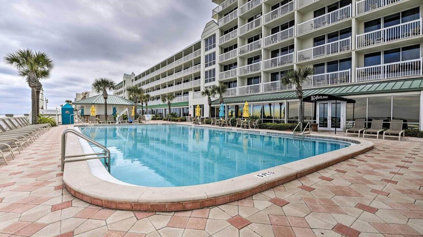 Luxury Resort Condo w\/Pool Access on Daytona Beach