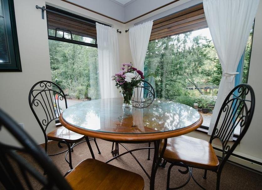 Dining room Photo
