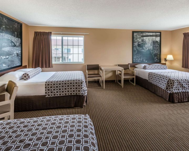 Super 8 By Wyndham Fort Dodge Ia 66 Fort Dodge Hotel Deals Reviews - Kayak