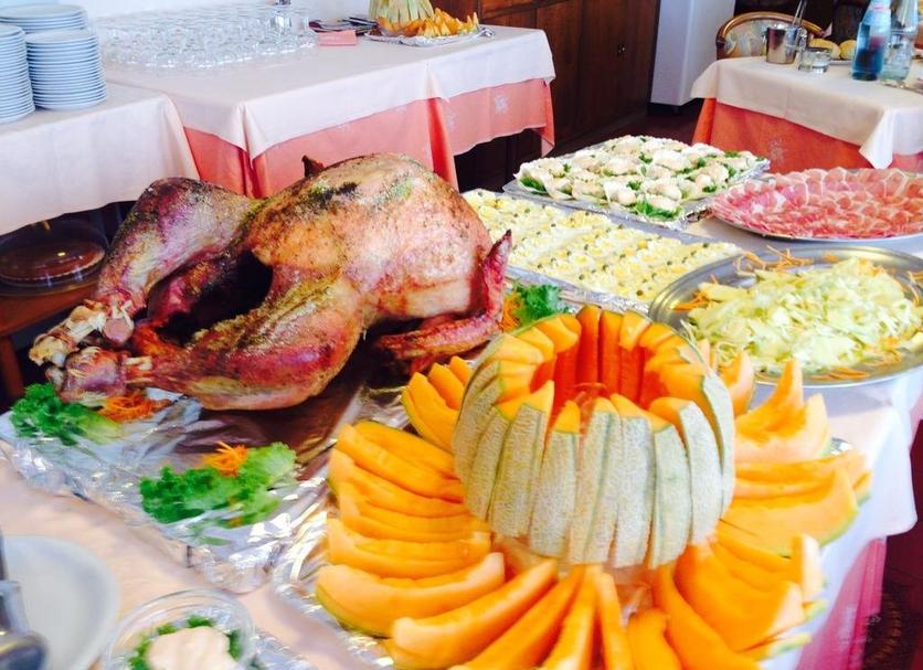 Buffet Photo