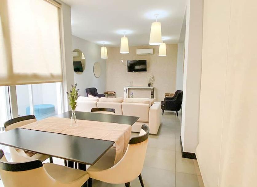 Dining room Photo