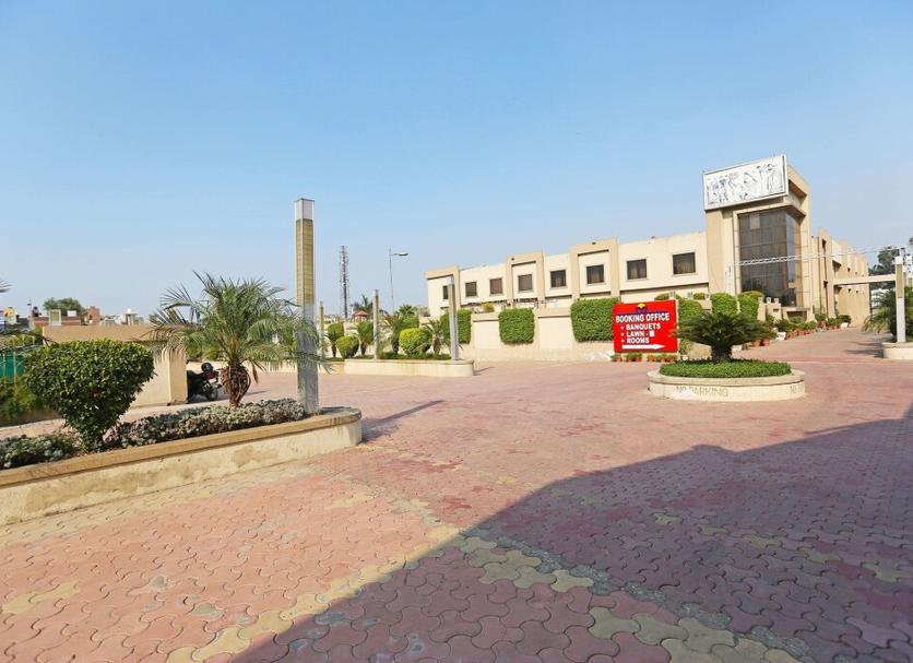 Building Photo