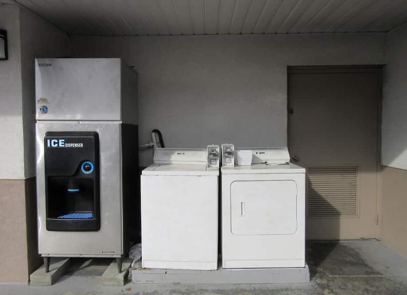 Laundry facility Photo