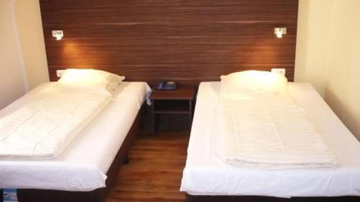 Hotel Ariana