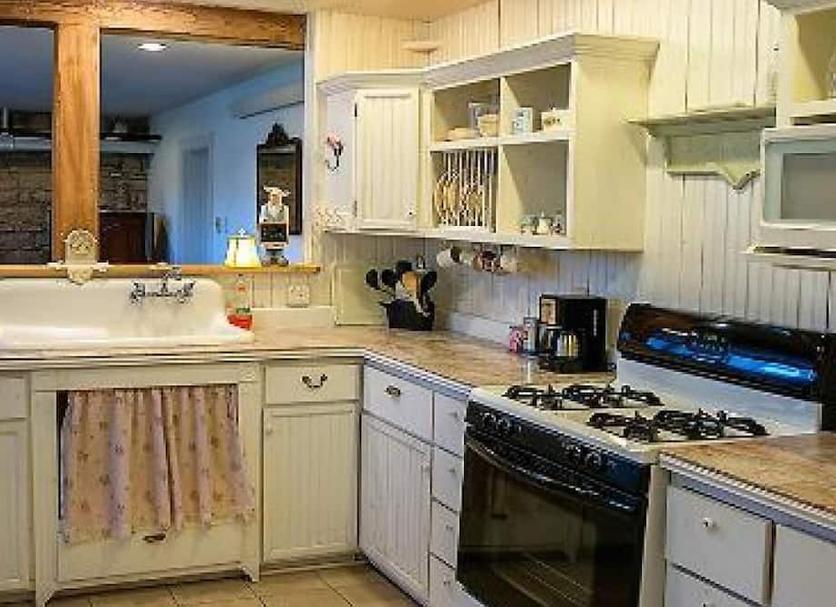 Kitchen Photo