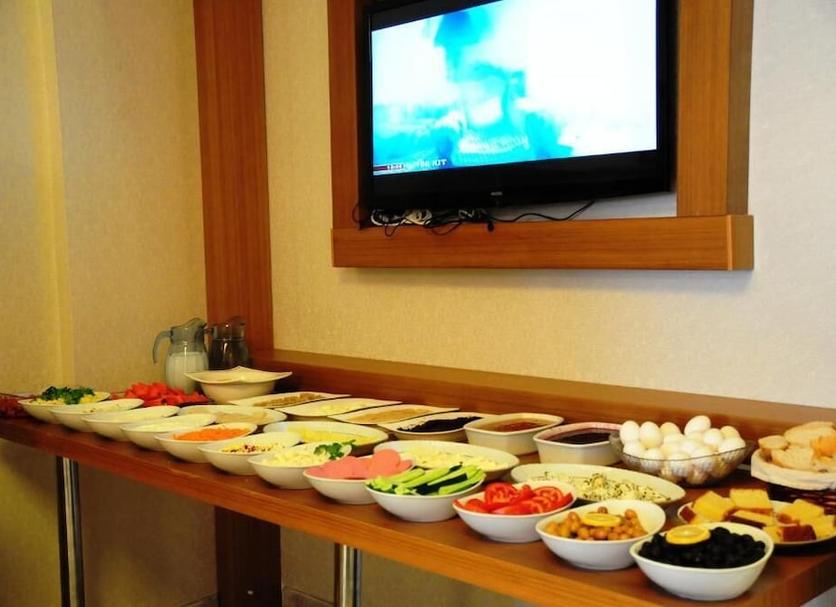 Buffet Photo