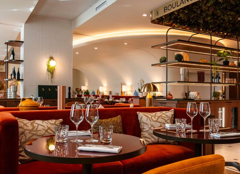 Restaurant Photo