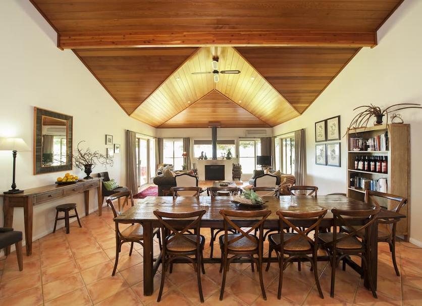 Dining room Photo