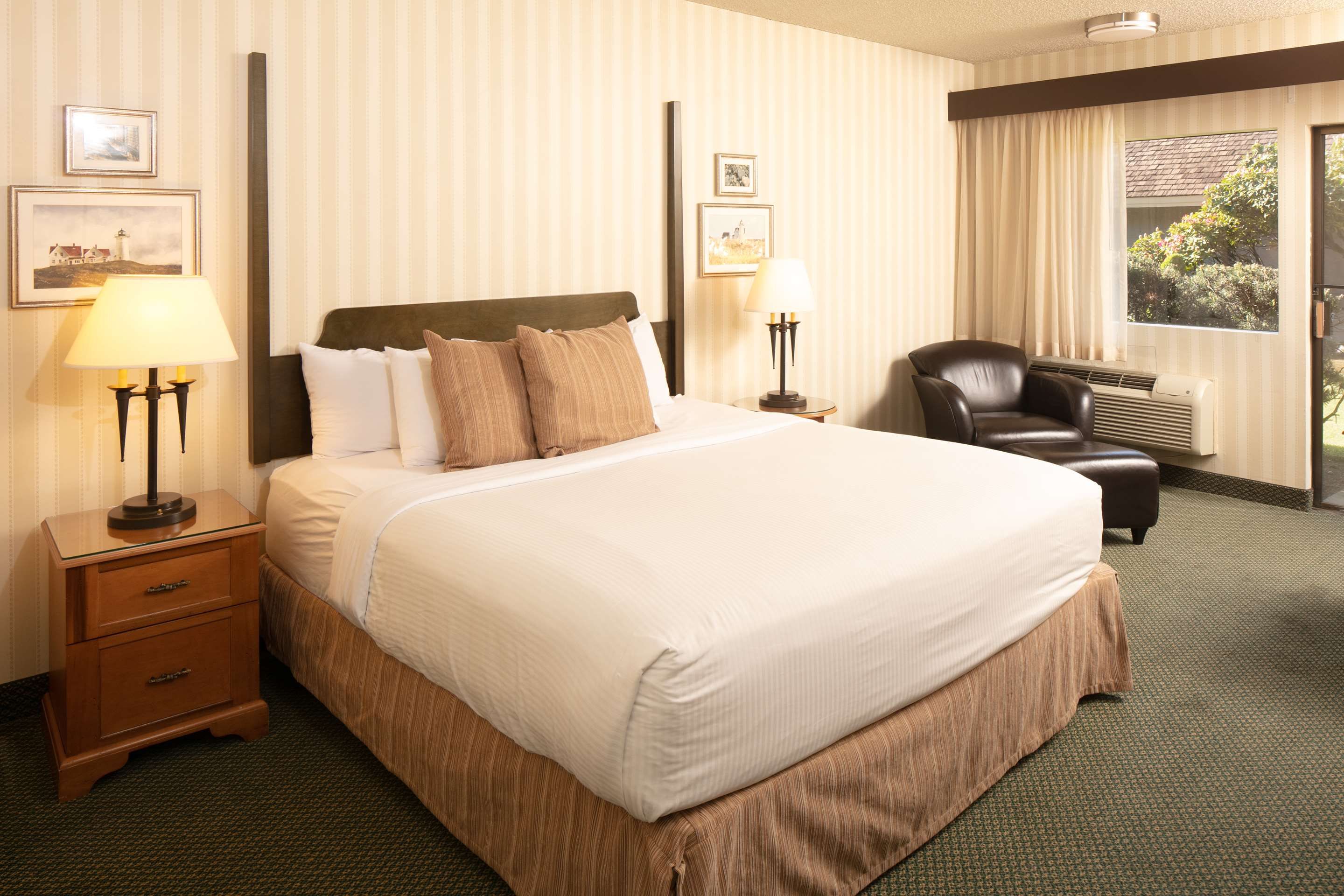 red lion hotel pillows