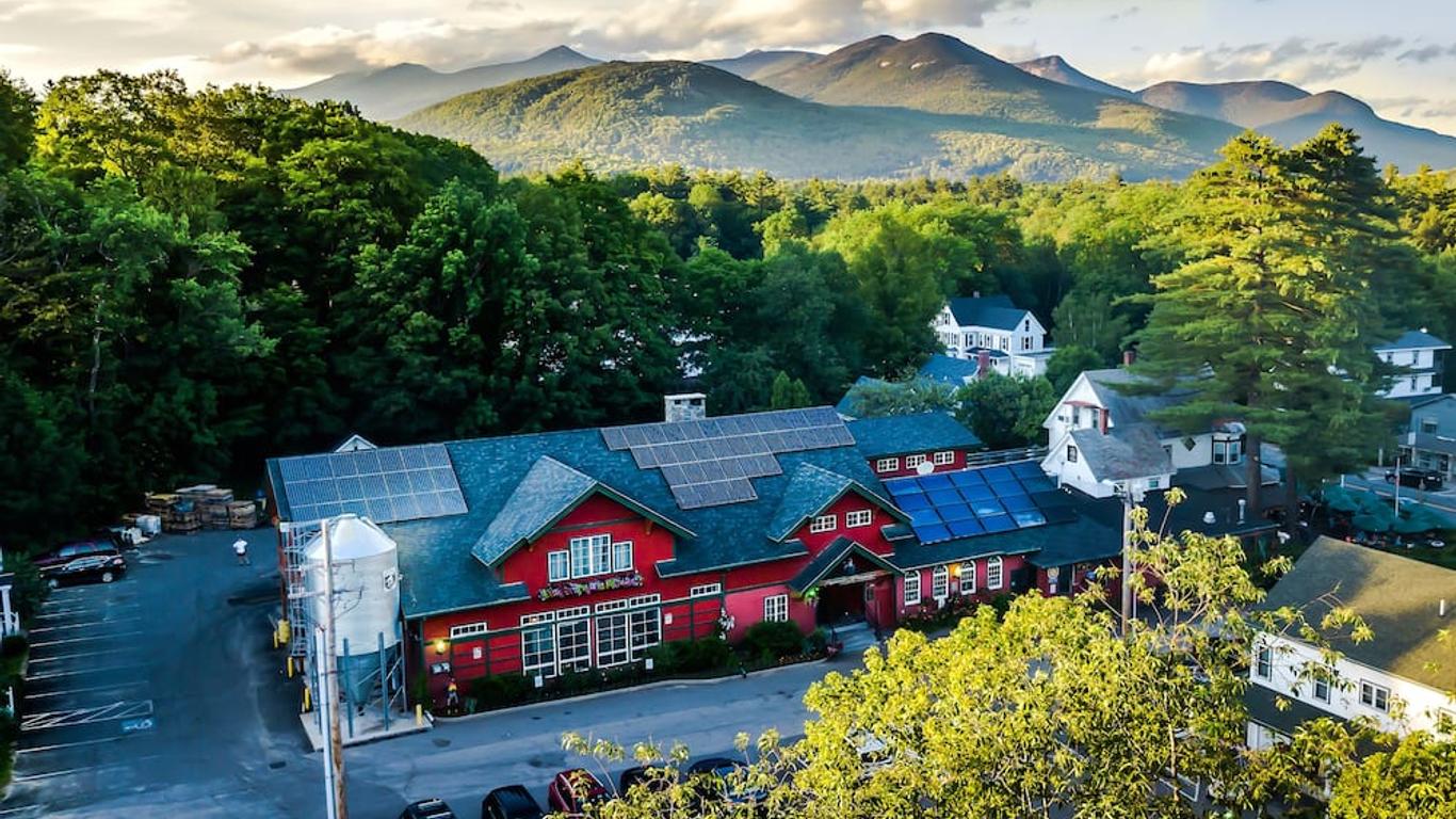 Woodstock Inn, Station and Brewery