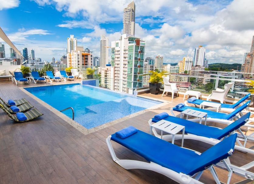 Best Western Plus Panama Zen Hotel rooftop pool with city skyline views in Panama City