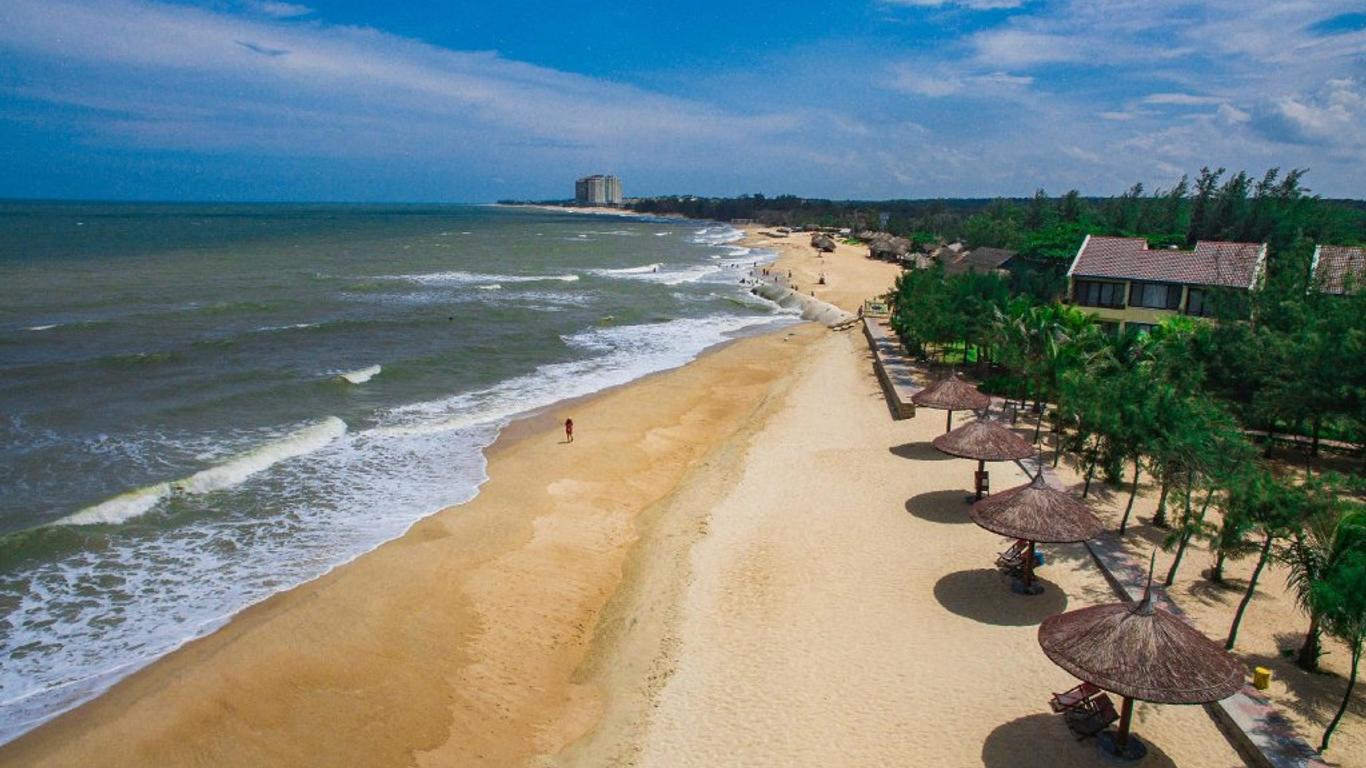 Huong Phong Ho Coc Beach Resort