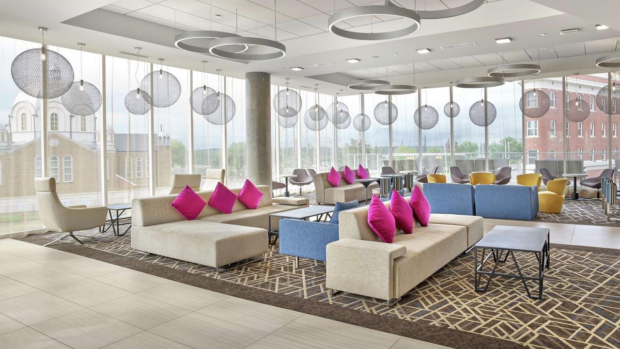 DoubleTree by Hilton Edmonton Downtown from 101. Edmonton Hotel Deals