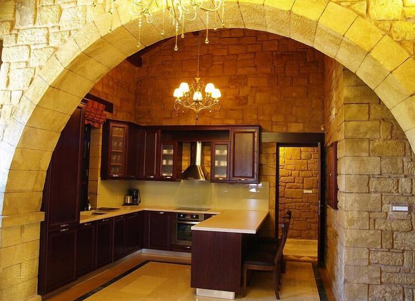 Kitchen Photo