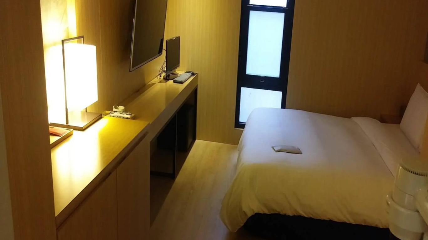 Cf Hotel