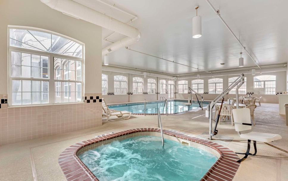 Country Inn & Suites, Elk Grove Village/Itasca from 93. Elk Grove