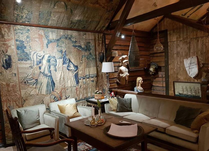 Dining room Photo