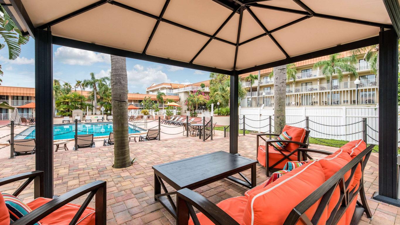 Quality Inn and Suites Tarpon Springs South