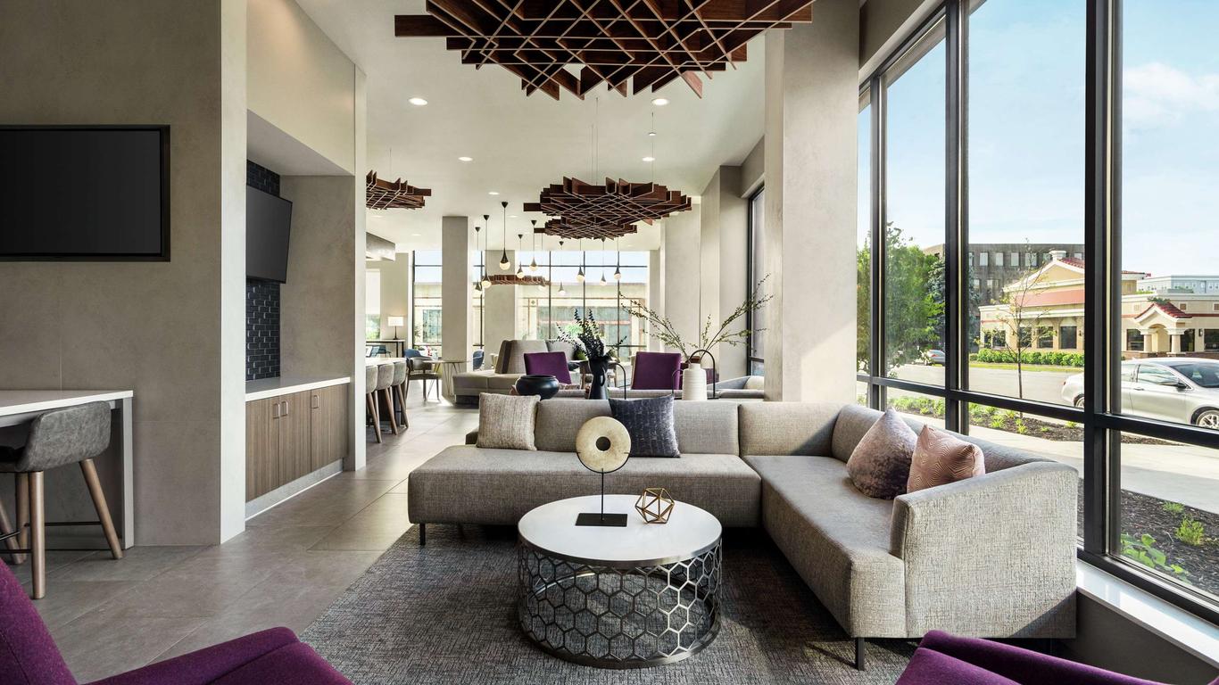 Home2 Suites By Hilton Minneapolis University Area
