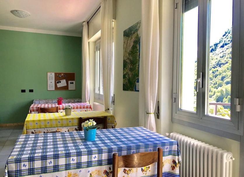 Dining room Photo