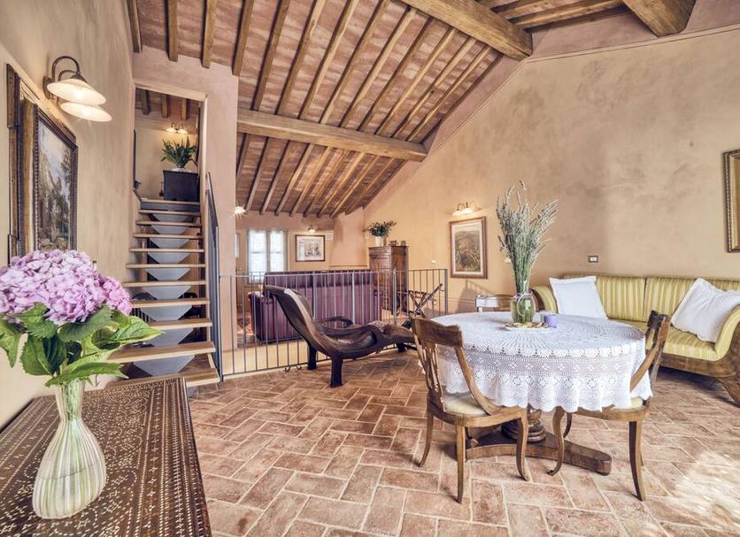 Dining room Photo