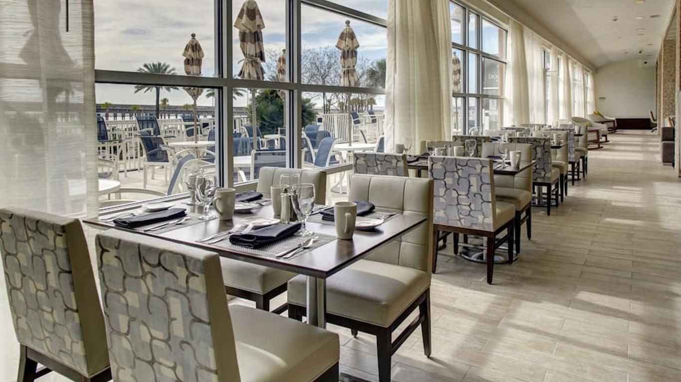DoubleTree by Hilton Hotel Biloxi
