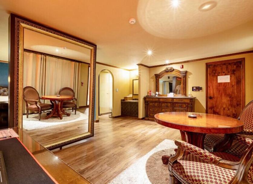 Dining room Photo