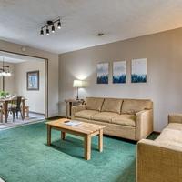 Pinecrest Townhomes-1king 2bunk Unit- Indoor Pool