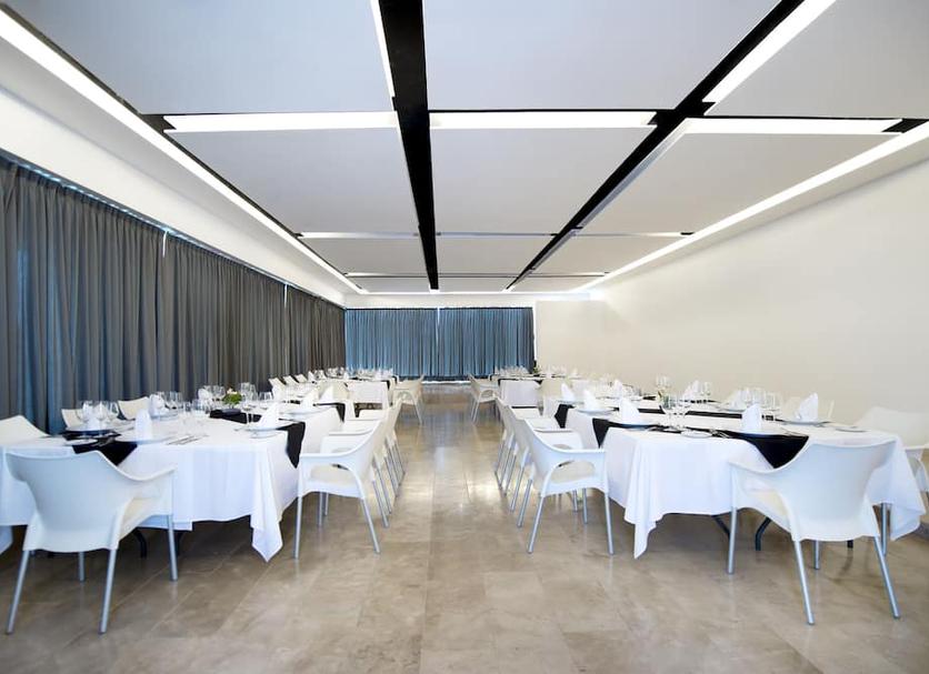Banquet hall Photo