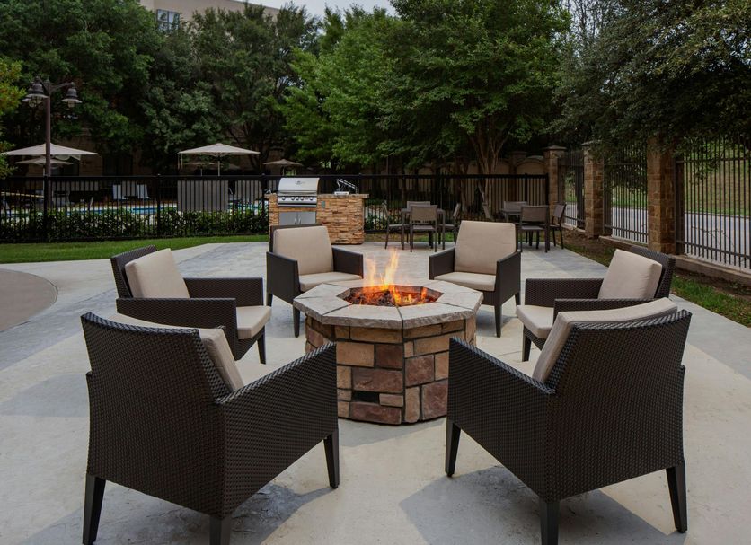 Residence Inn by Marriott Fort Worth Cultural District patio with fire pit and outdoor seating