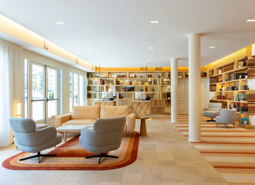 Lounge Photo