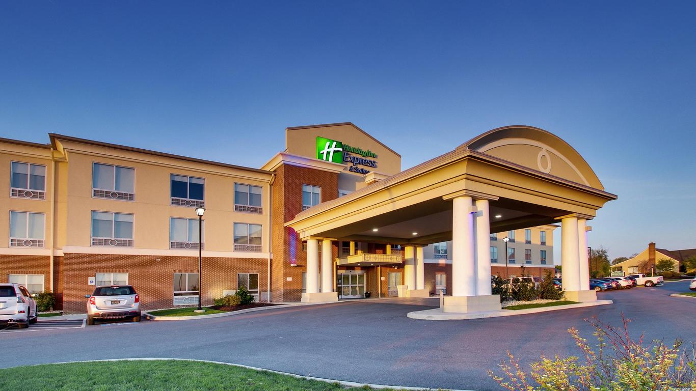 Holiday Inn Express & Suites Lancaster East - Strasburg