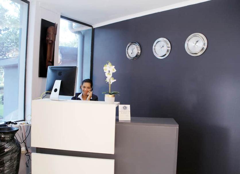 Front desk Photo