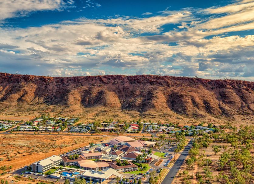 Crowne Plaza Alice Springs Lasseters By IHG in Alice Springs with desert mountain backdrop and resort grounds