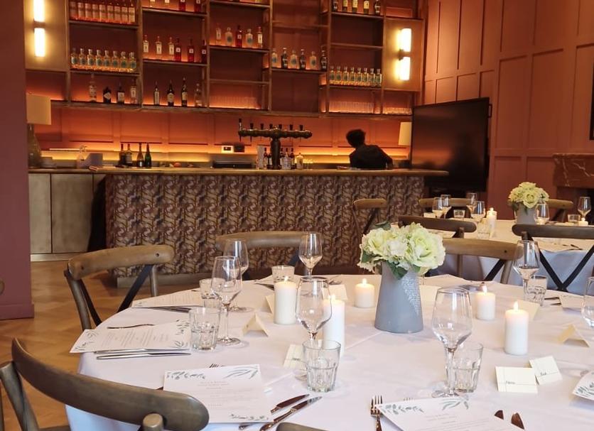 Restaurant Photo